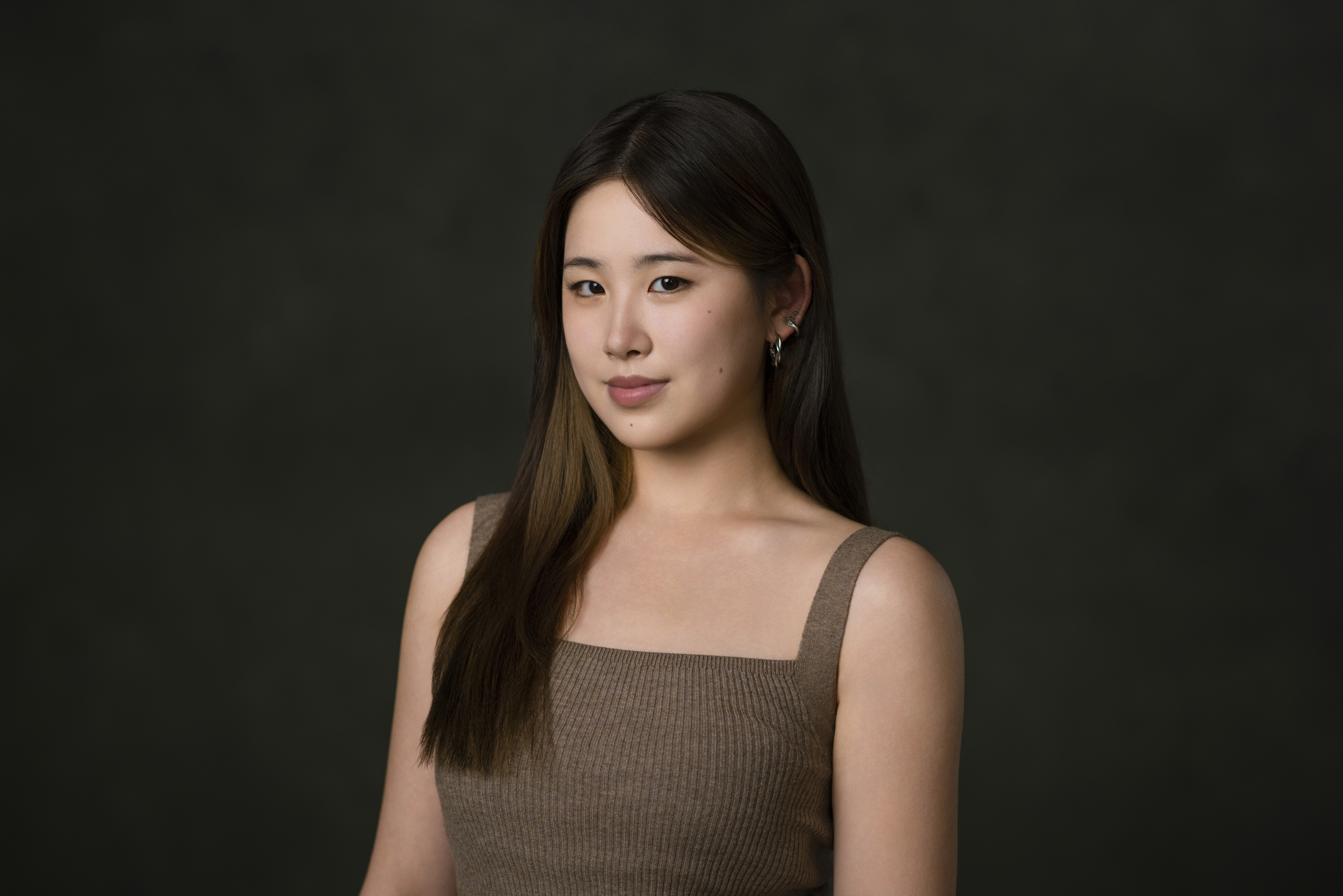 Amanda Sun headshot 3